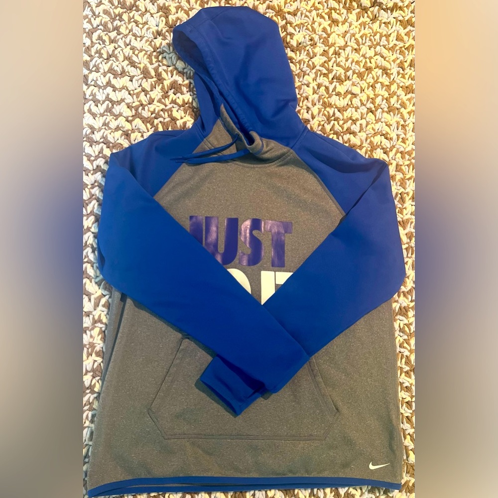SOLD! Nike Therma-Fit Thumb Hole Hoodie